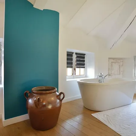 Les Du Plot Apartment *